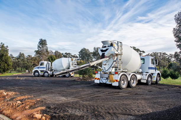 Best Custom Concrete Contractor  in Santa Maria, CA